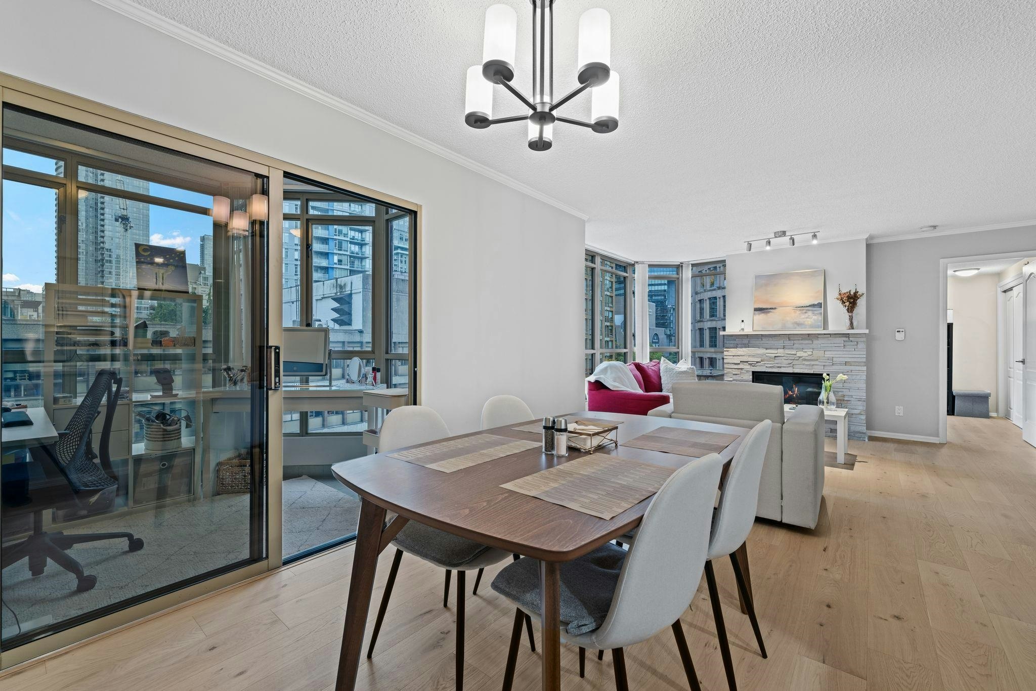 906-867 Hamilton Street, Vancouver, BC, V6B 6B7 - 13