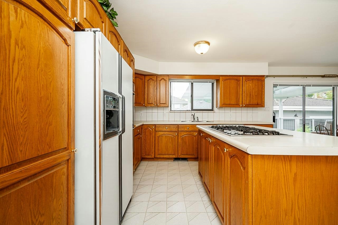 6546 Dunnedin Street, Burnaby, BC, V5B 1Y8 - 11