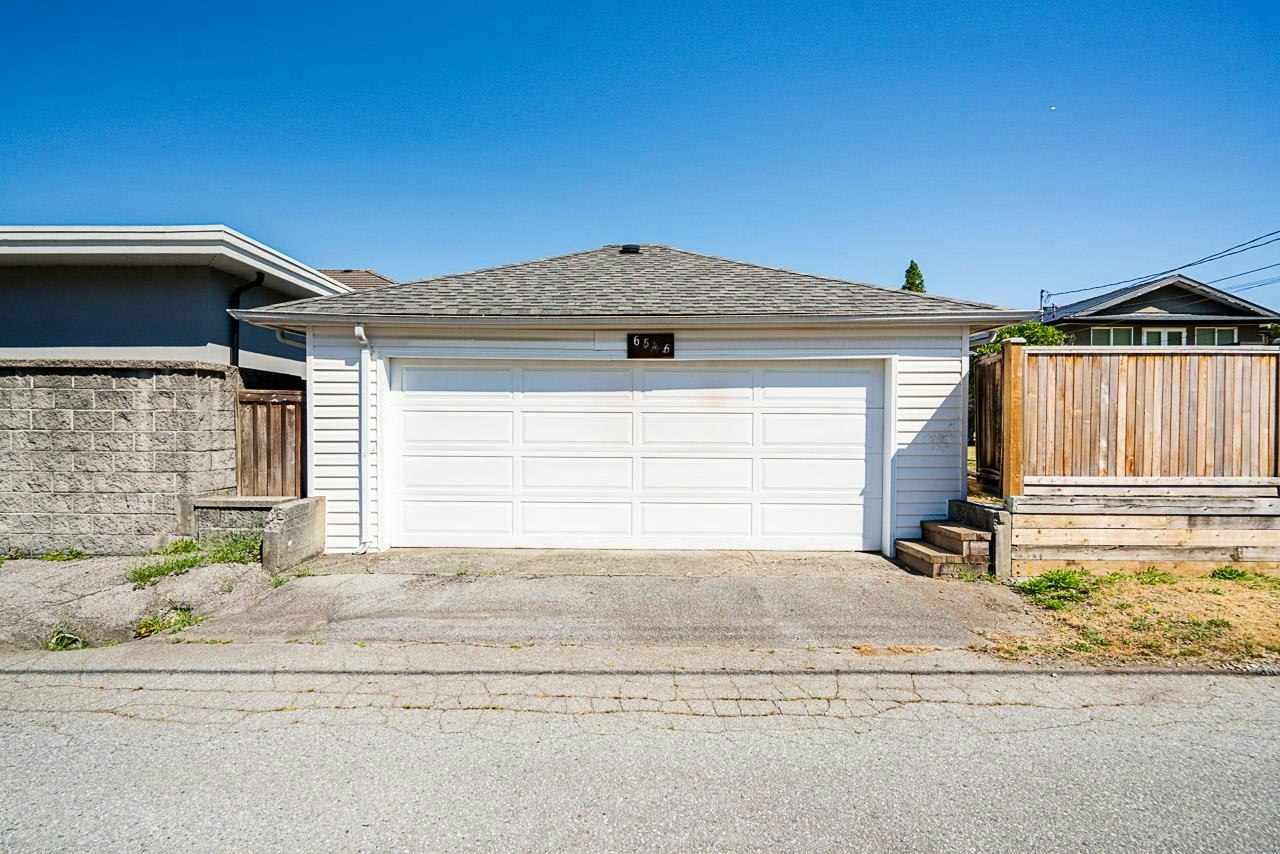 6546 Dunnedin Street, Burnaby, BC, V5B 1Y8 - 38