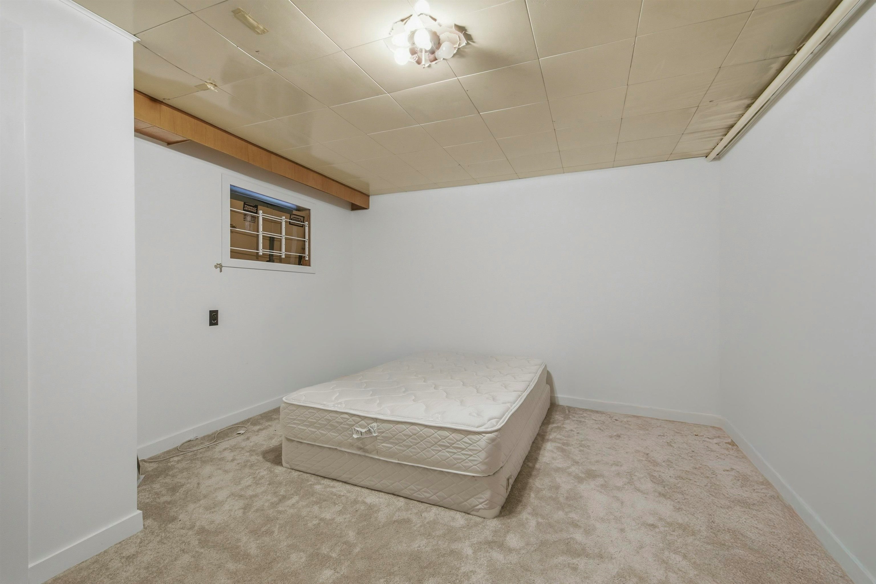 14 W 37th Avenue, Vancouver, BC, V5Y 2N1 - 9