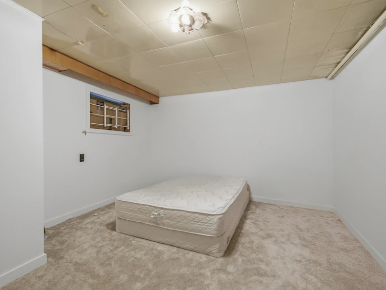 14 W 37th Avenue, Vancouver, BC, V5Y 2N1 - 9
