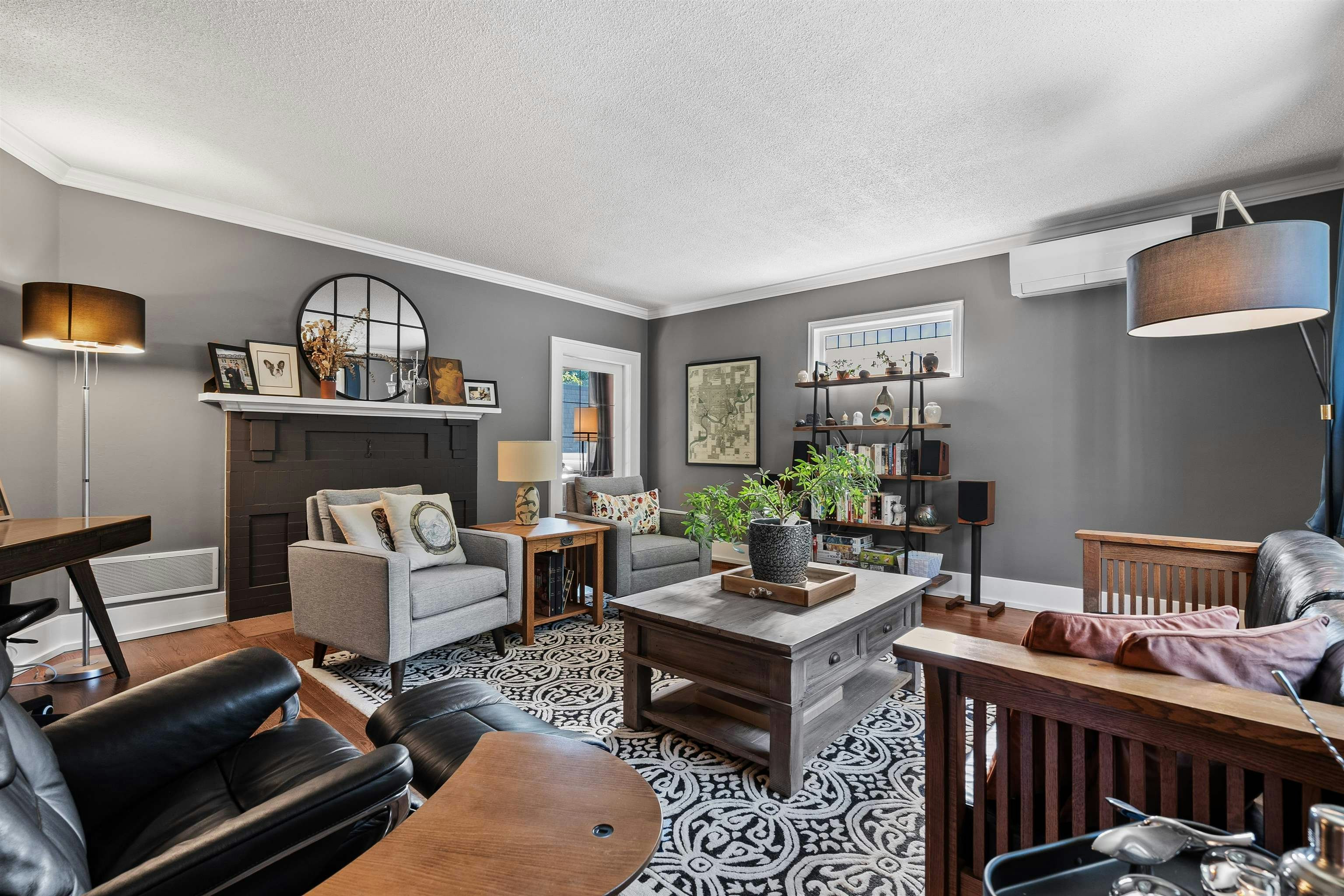 617 Fifth Street, New Westminster, BC, V3L 2Y1