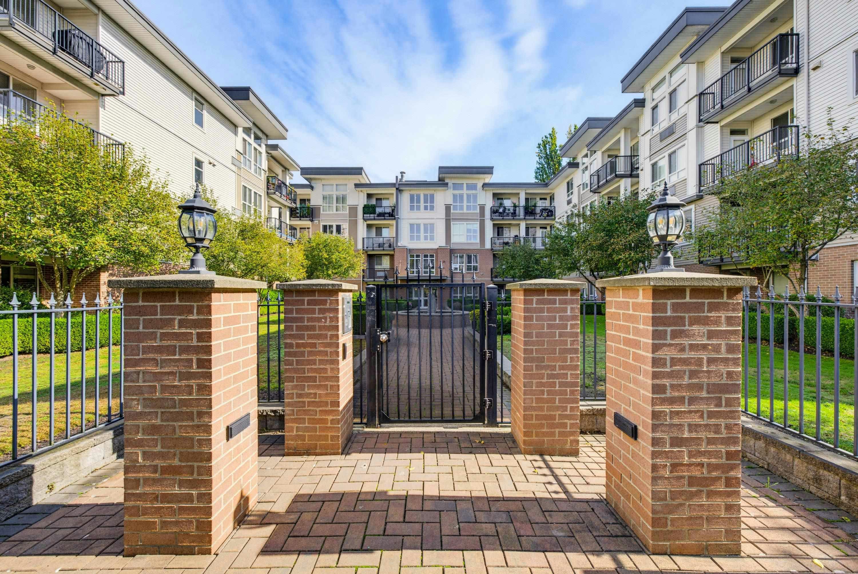 202-5430 201 Street, Langley, BC, V3A 0A2