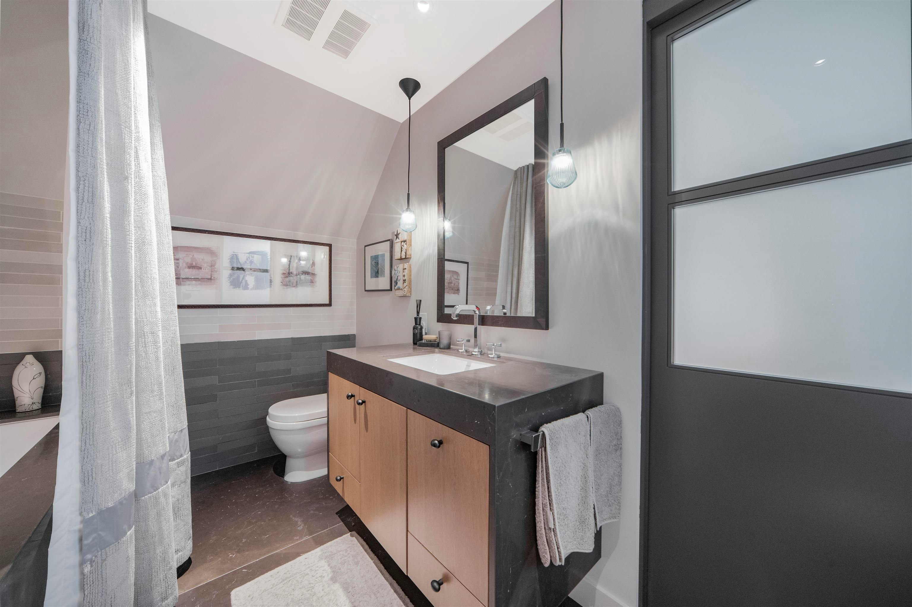 1501 Atlas Lane, Vancouver, BC, V6P 0C9 - 28