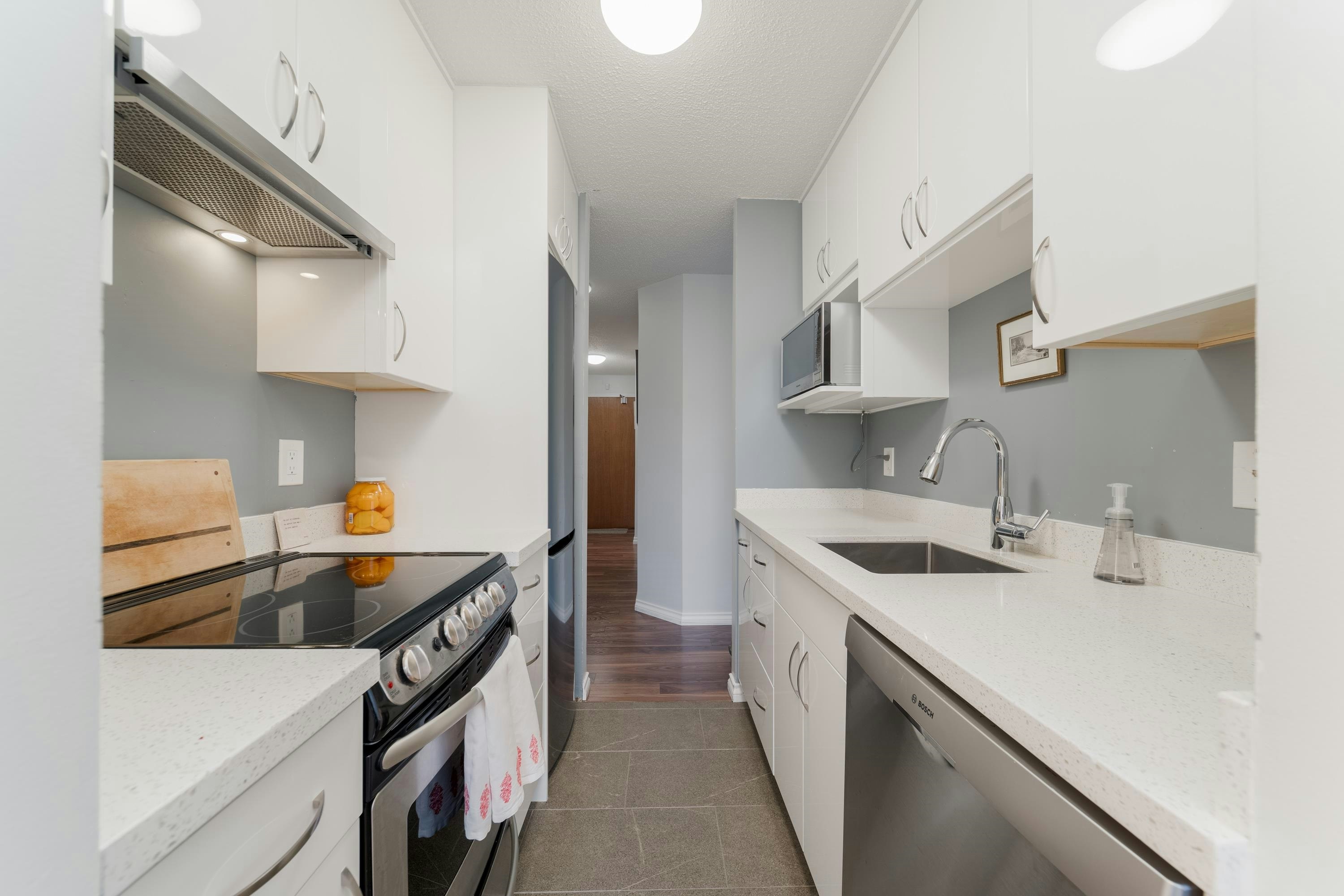 206-1740 Comox Street, Vancouver, BC, V6G 2Z1 - 7