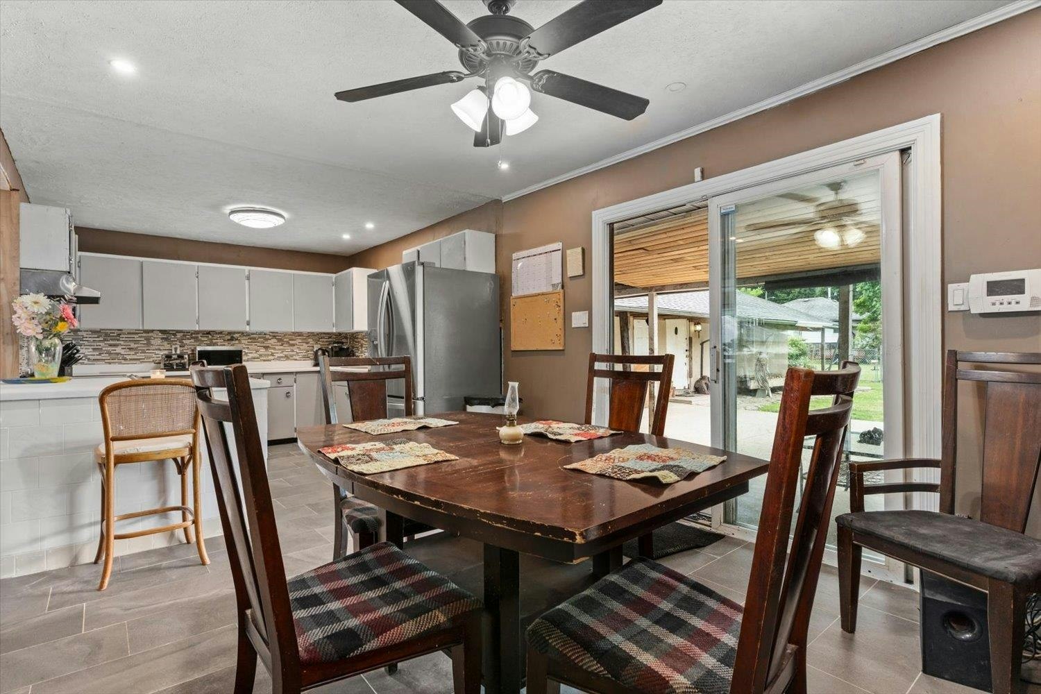 19865 Peter Street, Hope, BC, V0X 1L2 - 11