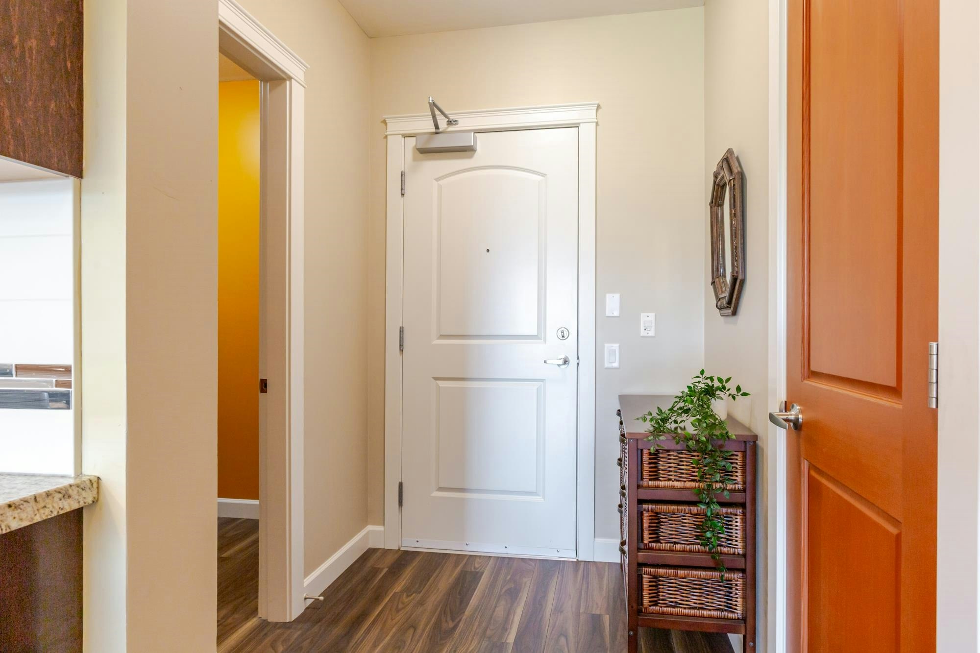 506-8157 207 Street - 2
