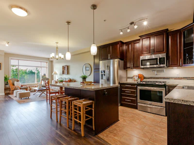 506-8157 207 Street - 4