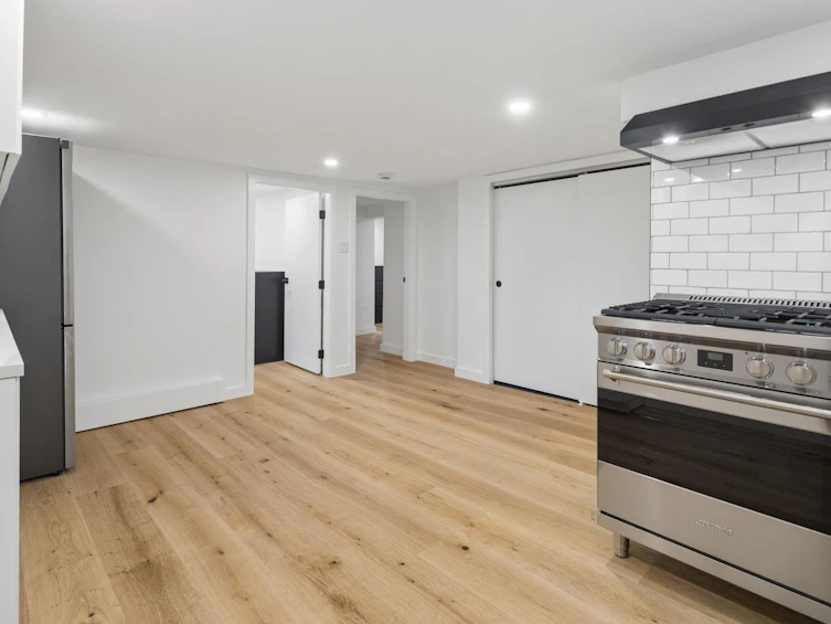 3137 W 24th Avenue, Vancouver, BC, V6L 1R7 - 30