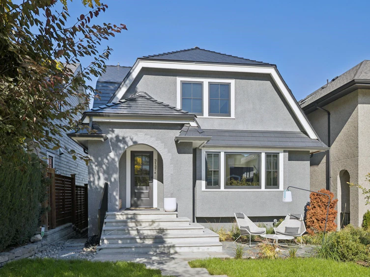 3137 W 24th Avenue, Vancouver, BC, V6L 1R7 - 2