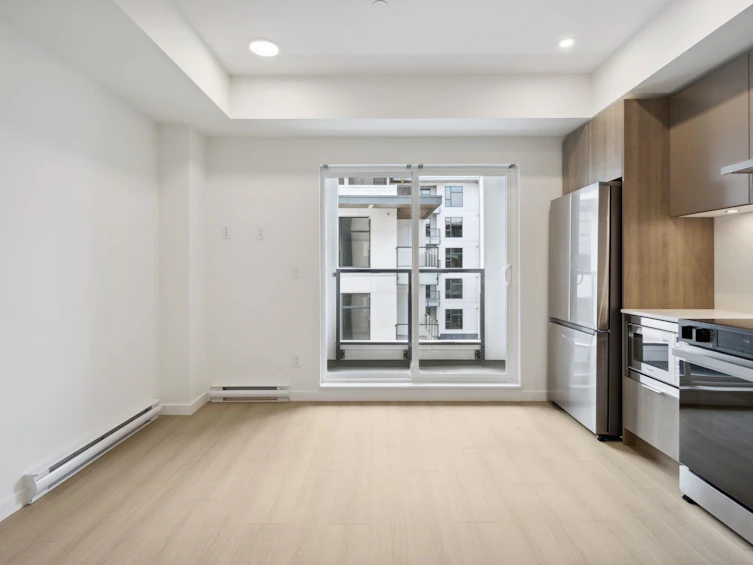 401-10829 140 Street, Surrey, BC, V3R 0H4 - 10