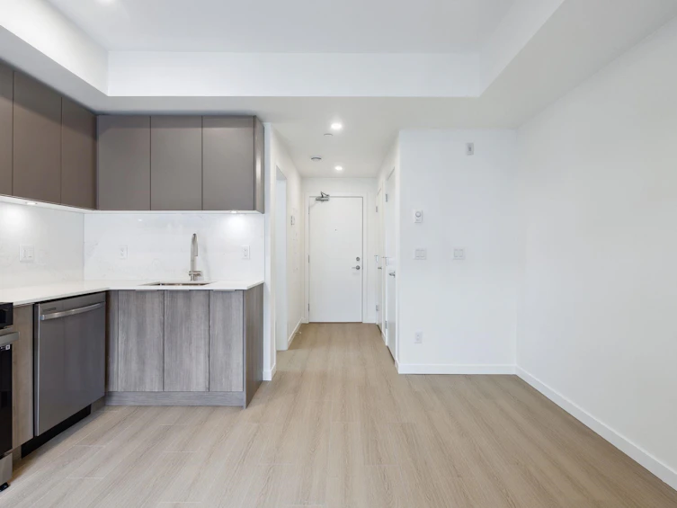 401-10829 140 Street, Surrey, BC, V3R 0H4 - 3
