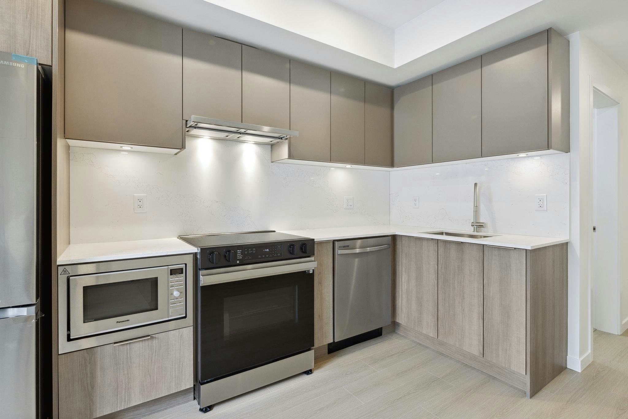 401-10829 140 Street, Surrey, BC, V3R 0H4 - 7