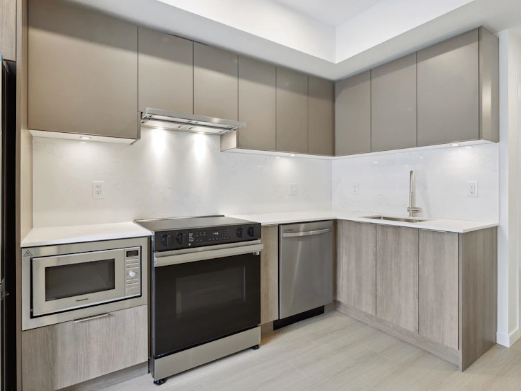 401-10829 140 Street, Surrey, BC, V3R 0H4 - 7