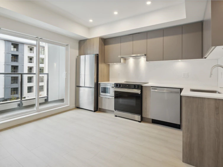 401-10829 140 Street, Surrey, BC, V3R 0H4 - 12