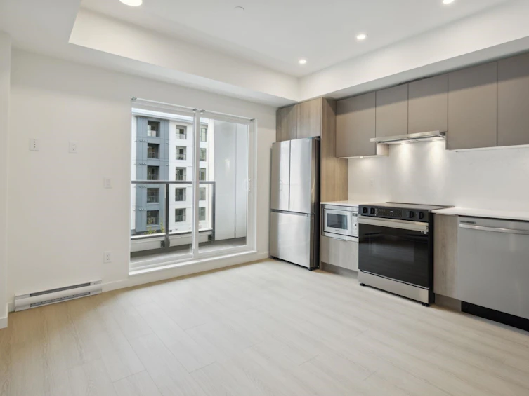 401-10829 140 Street, Surrey, BC, V3R 0H4 - 11