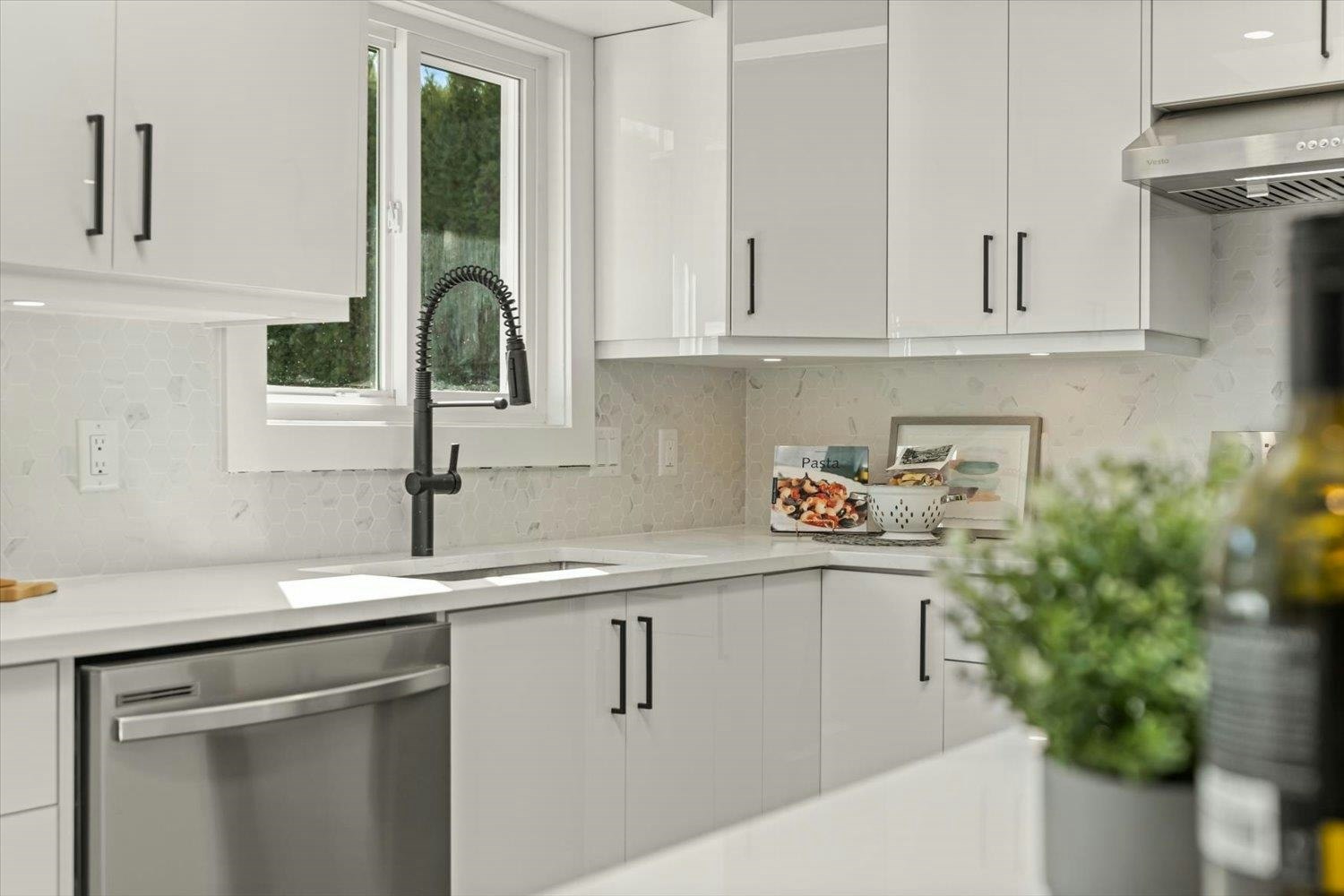 6425 Swanson Street, Chilliwack, BC, V2R 1R2 - 17