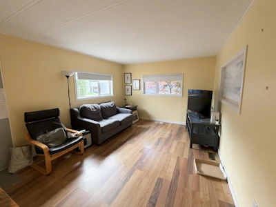 49 4200 Dewdney Trunk Road - 5