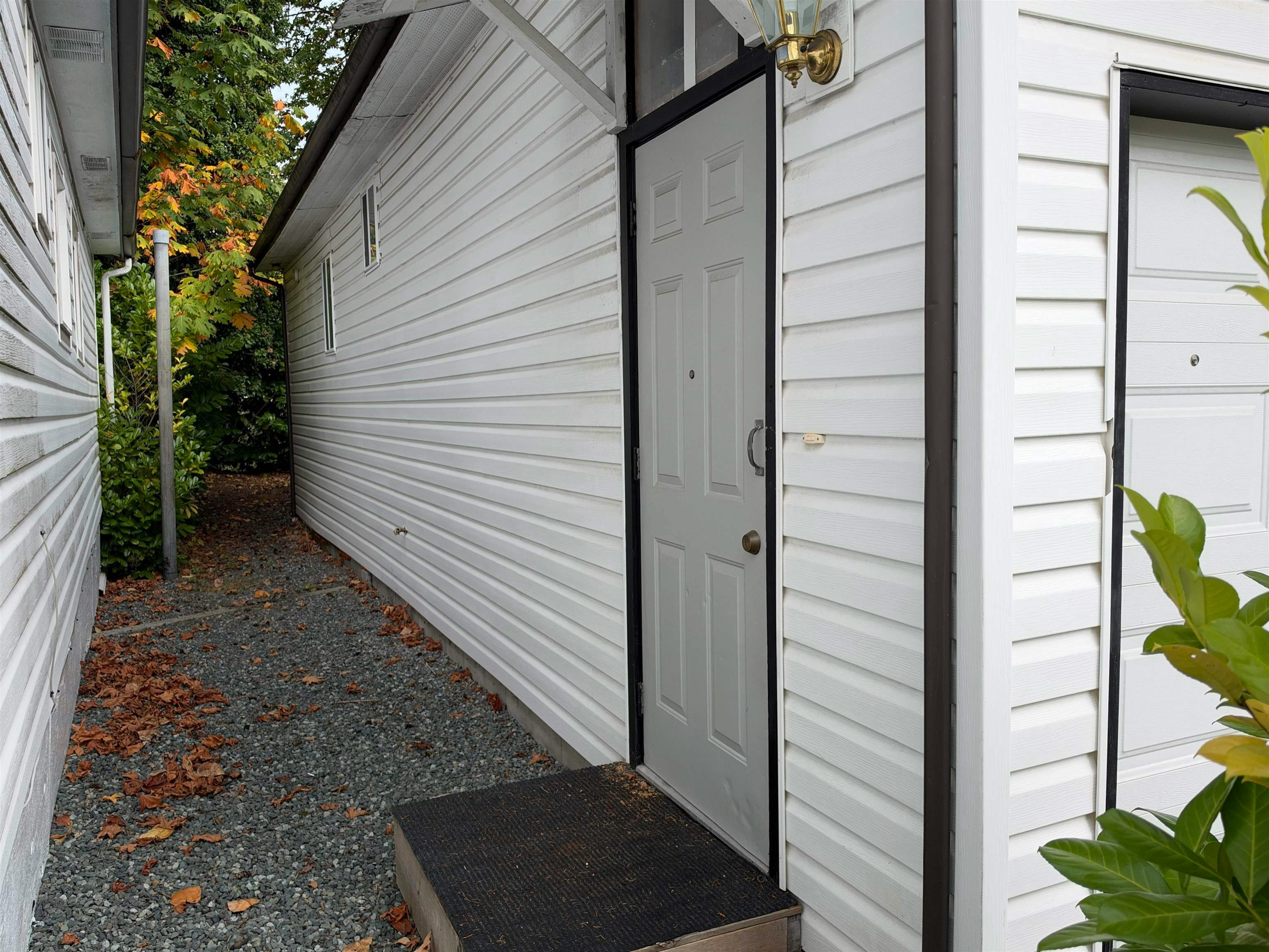 49 4200 Dewdney Trunk Road - 2