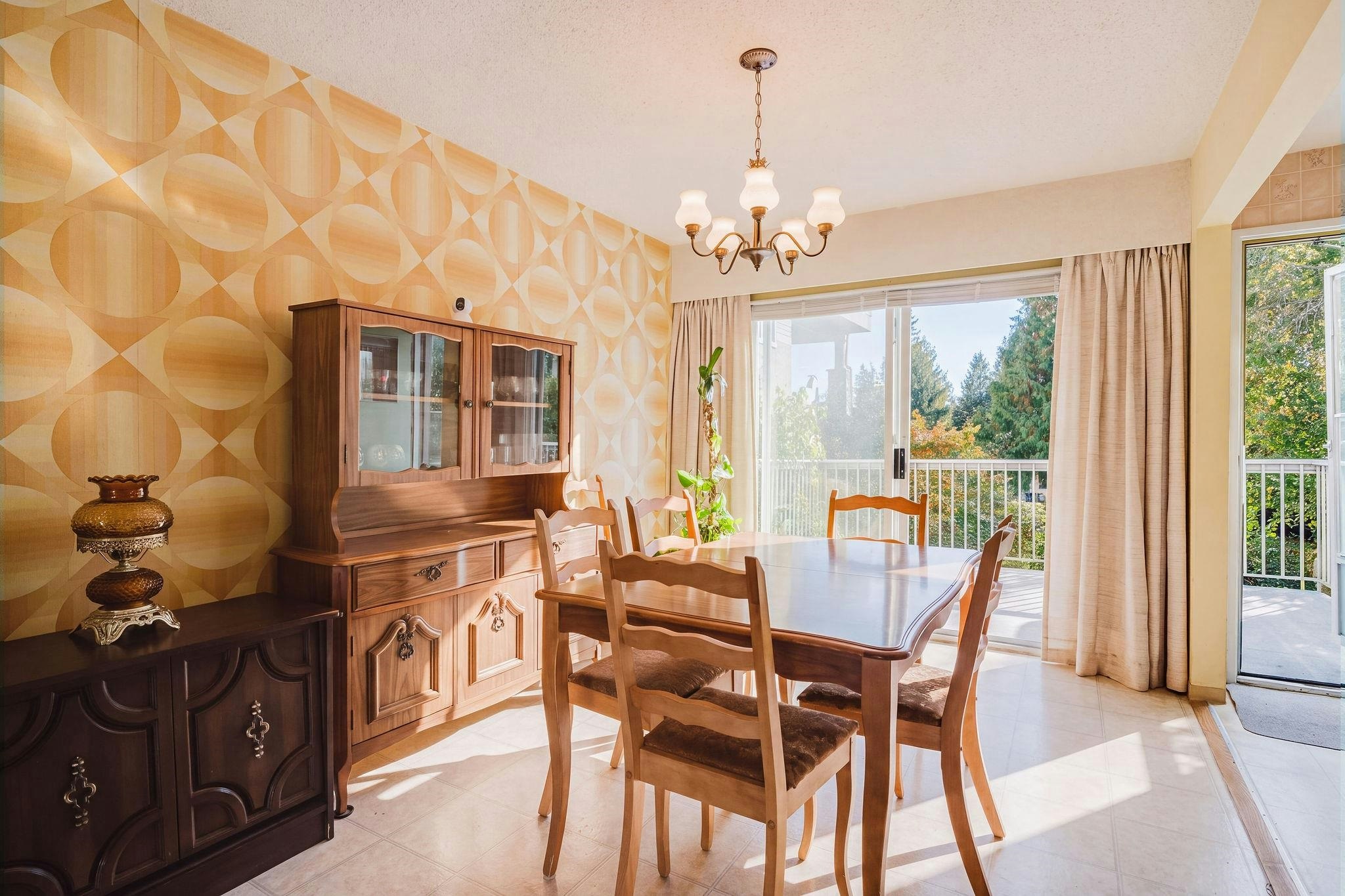 13696 Blackburn Avenue, Surrey, BC, V4B 2Y8 - 12