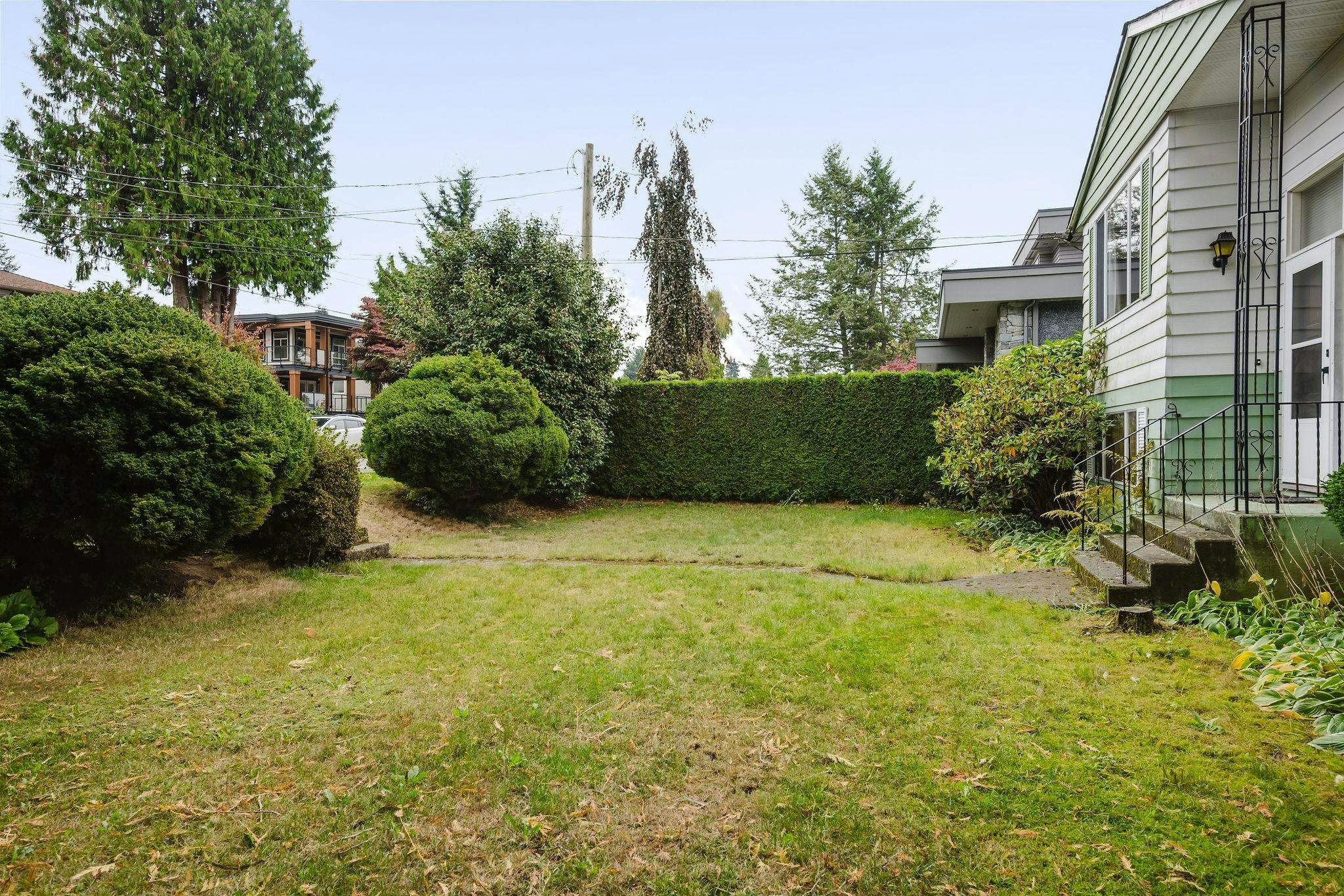 13696 Blackburn Avenue, Surrey, BC, V4B 2Y8 - 23