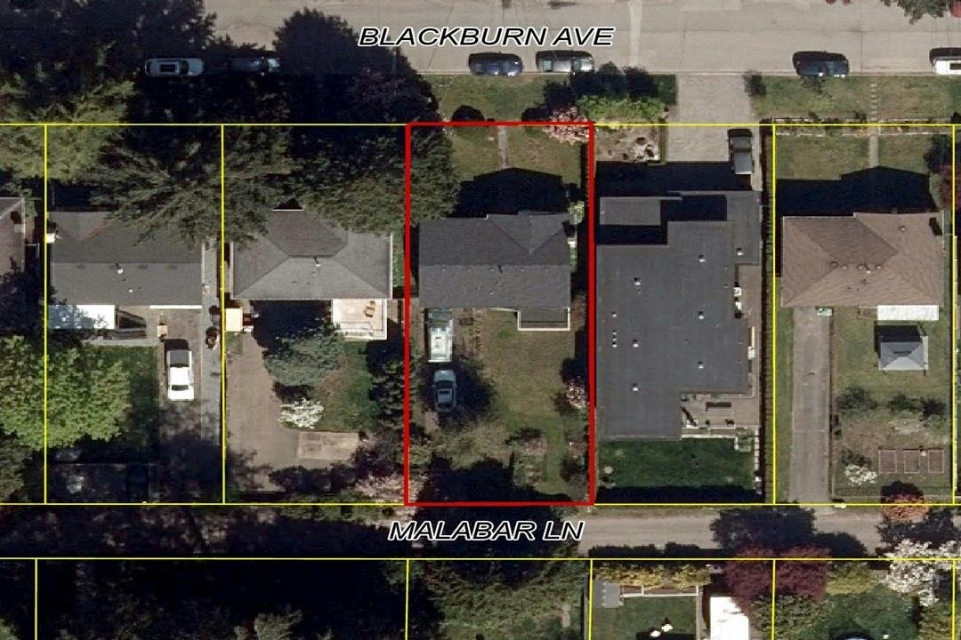 13696 Blackburn Avenue, Surrey, BC, V4B 2Y8 - 32