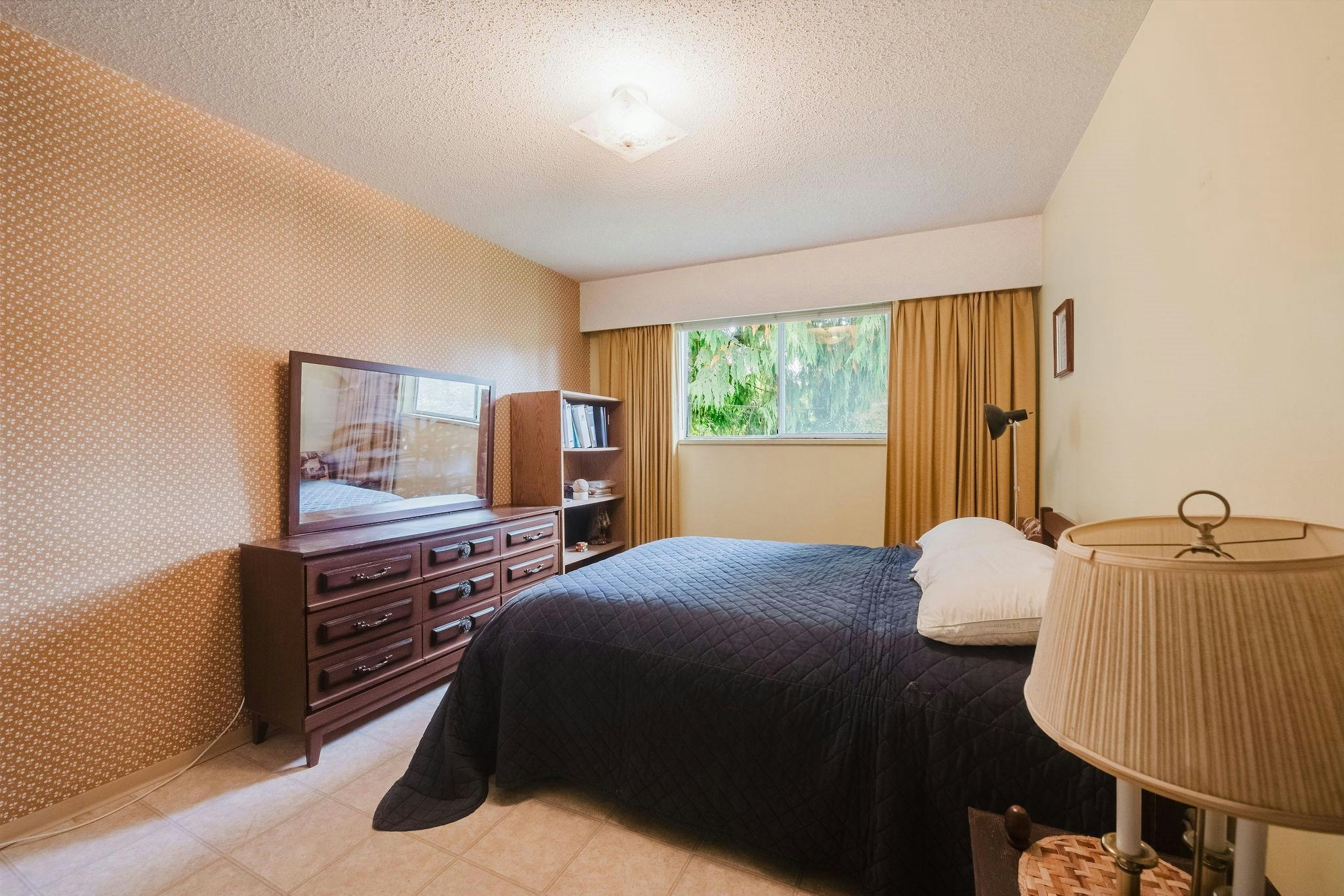 13696 Blackburn Avenue, Surrey, BC, V4B 2Y8 - 16