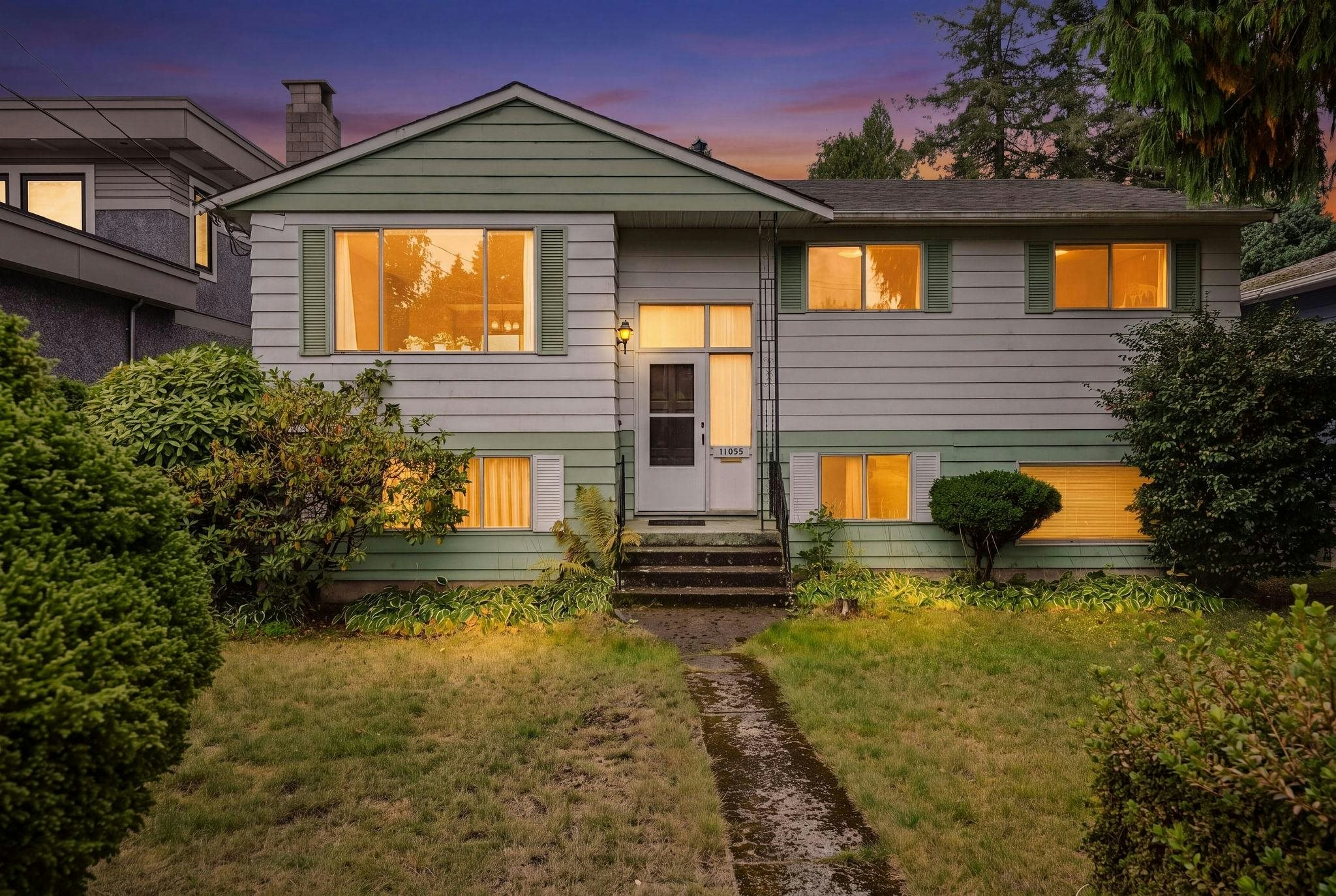 13696 Blackburn Avenue, Surrey, BC, V4B 2Y8
