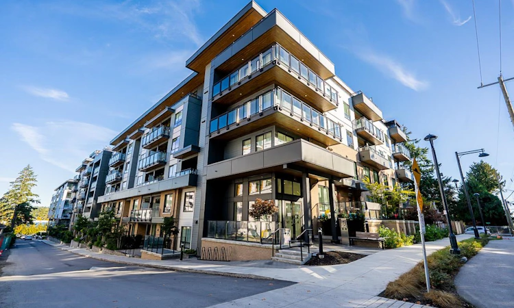 221-9456 134 Street