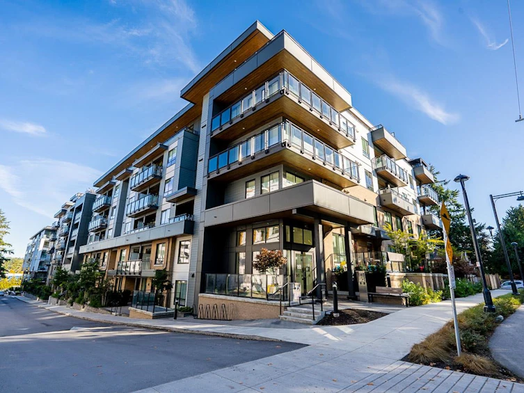 221-9456 134 Street, Surrey, BC, V3V 0G8