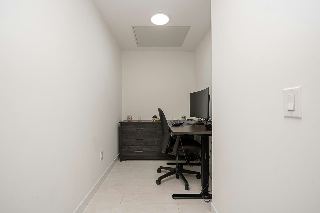 221-9456 134 Street, Surrey, BC, V3V 0G8 - 24