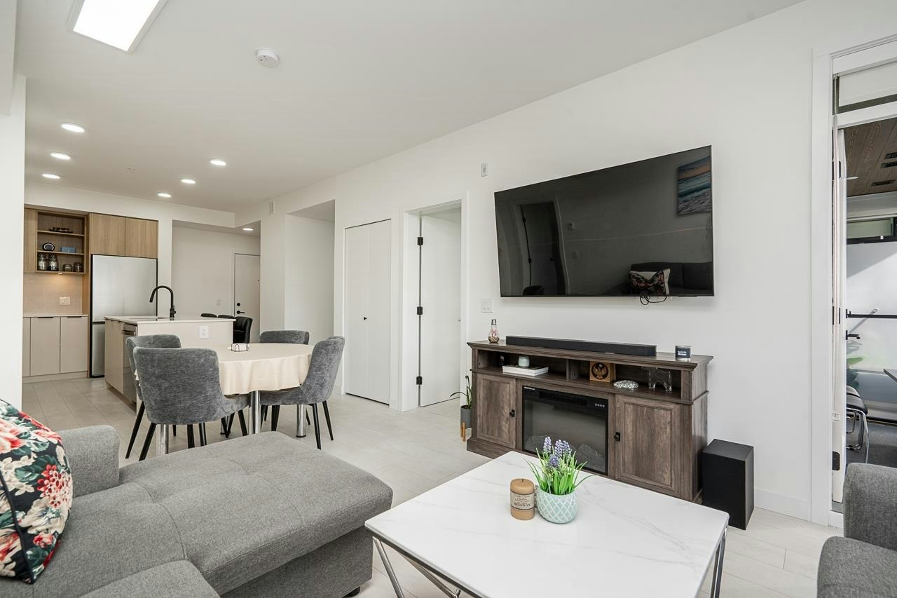 221-9456 134 Street, Surrey, BC, V3V 0G8 - 12