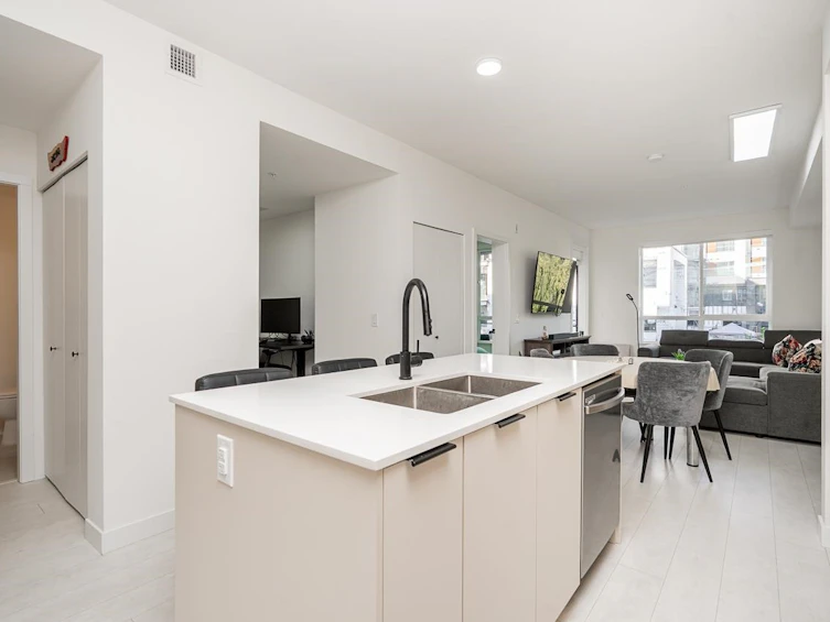 221-9456 134 Street, Surrey, BC, V3V 0G8 - 8