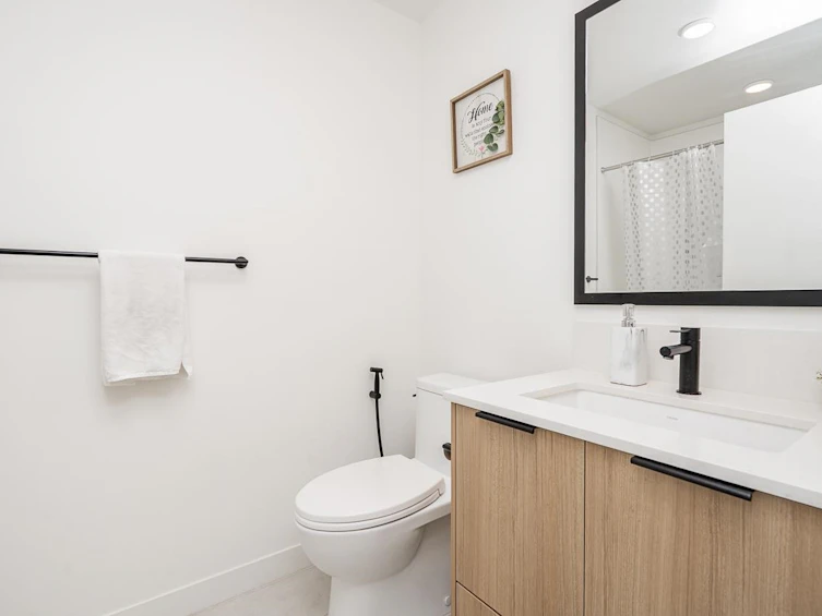 221-9456 134 Street, Surrey, BC, V3V 0G8 - 26