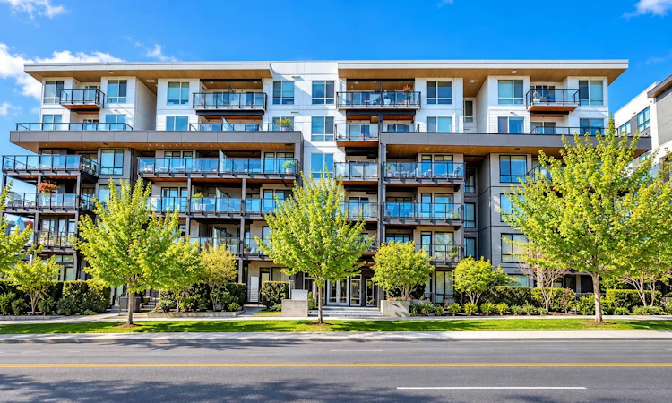 212-707 Como Lake Avenue