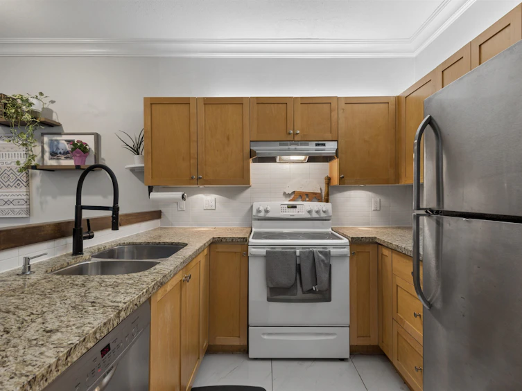 101-1675 W 10th Avenue, Vancouver, BC, V6J 2A2 - 14