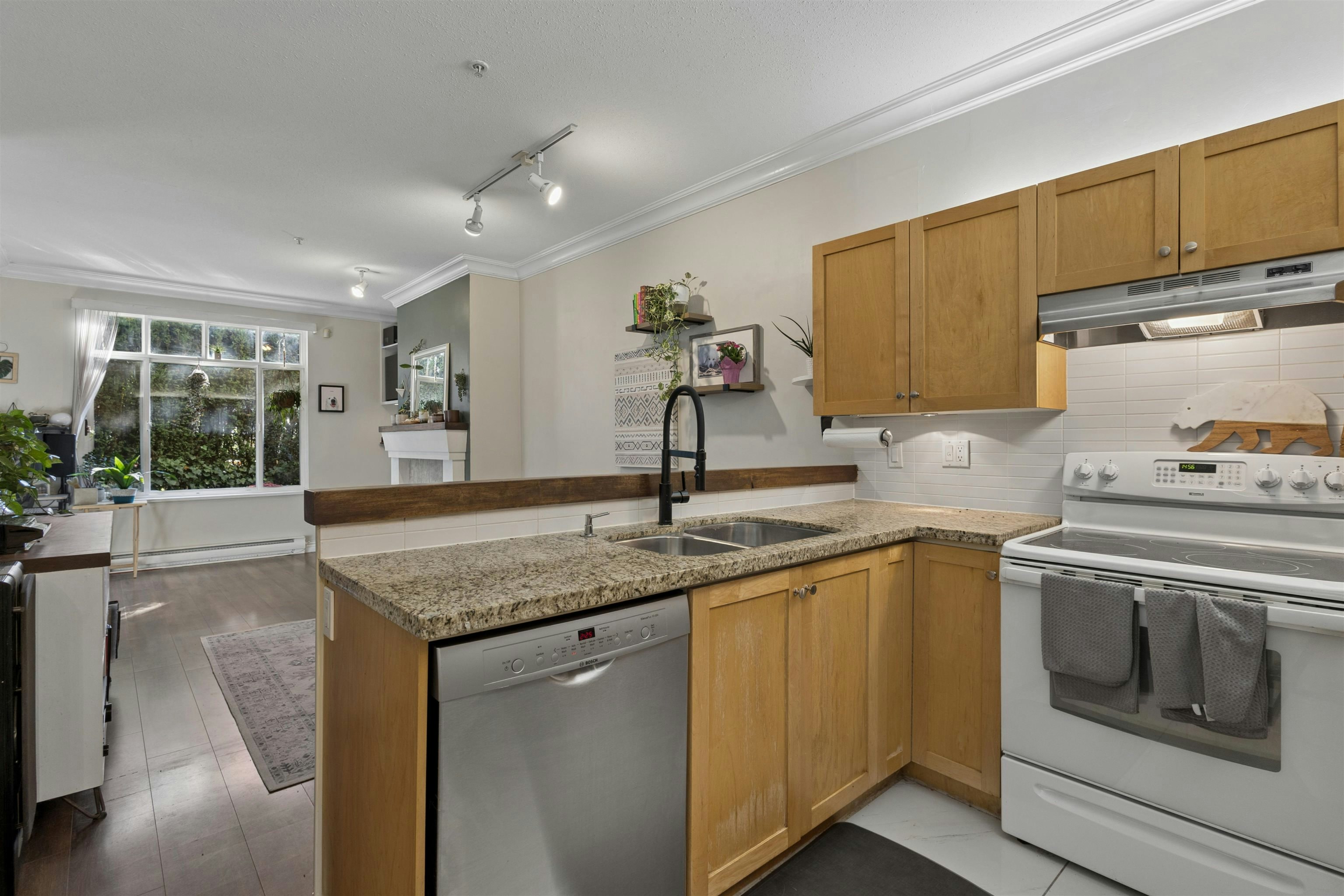 101-1675 W 10th Avenue, Vancouver, BC, V6J 2A2 - 13