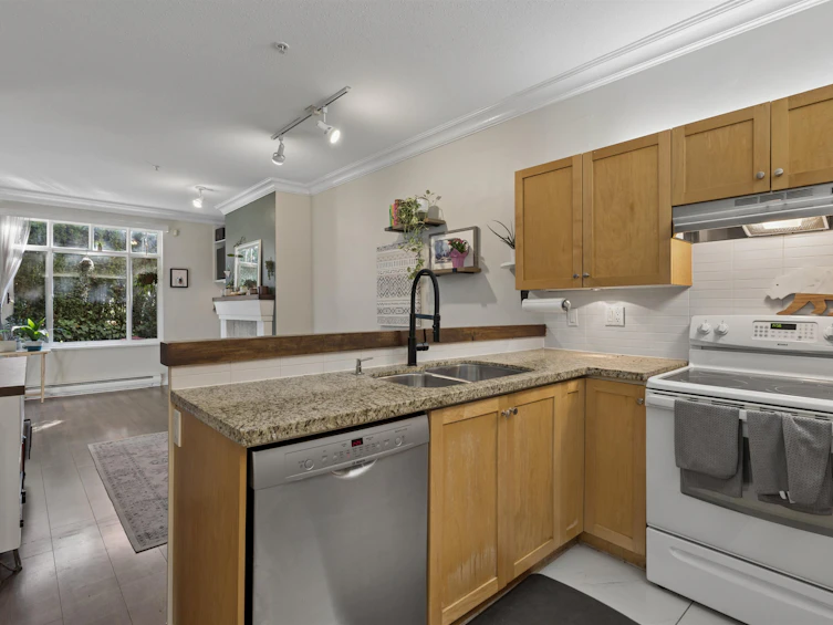 101-1675 W 10th Avenue, Vancouver, BC, V6J 2A2 - 13
