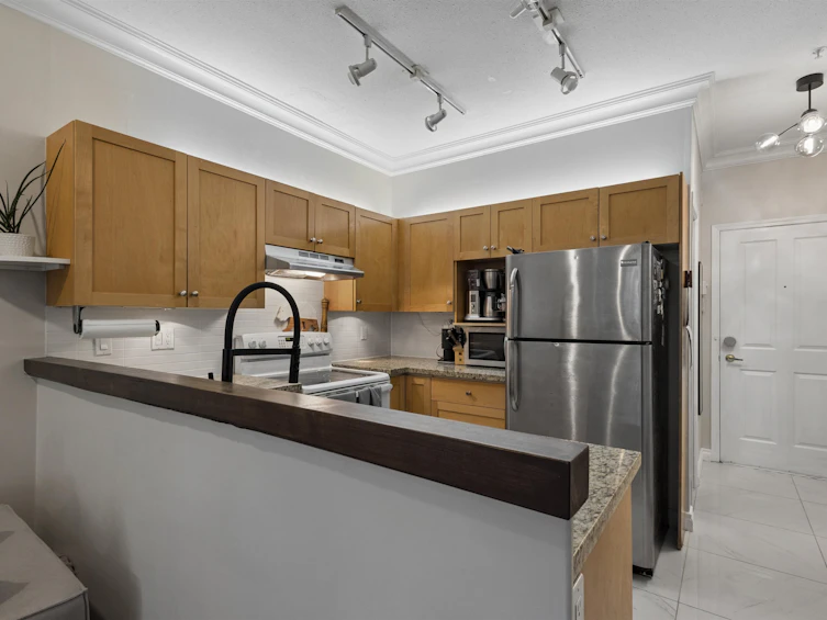 101-1675 W 10th Avenue, Vancouver, BC, V6J 2A2 - 12
