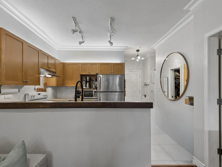 101-1675 W 10th Avenue, Vancouver, BC, V6J 2A2 - 11