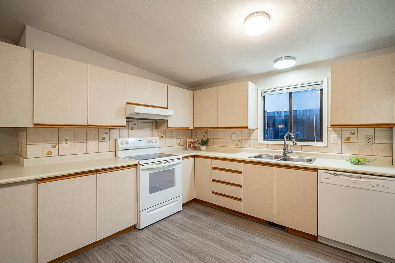 197-27111 0 Avenue - 5