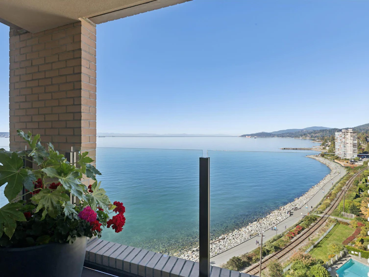 9-2250 Bellevue Avenue, West Vancouver, BC, V7V 1C6 - 2