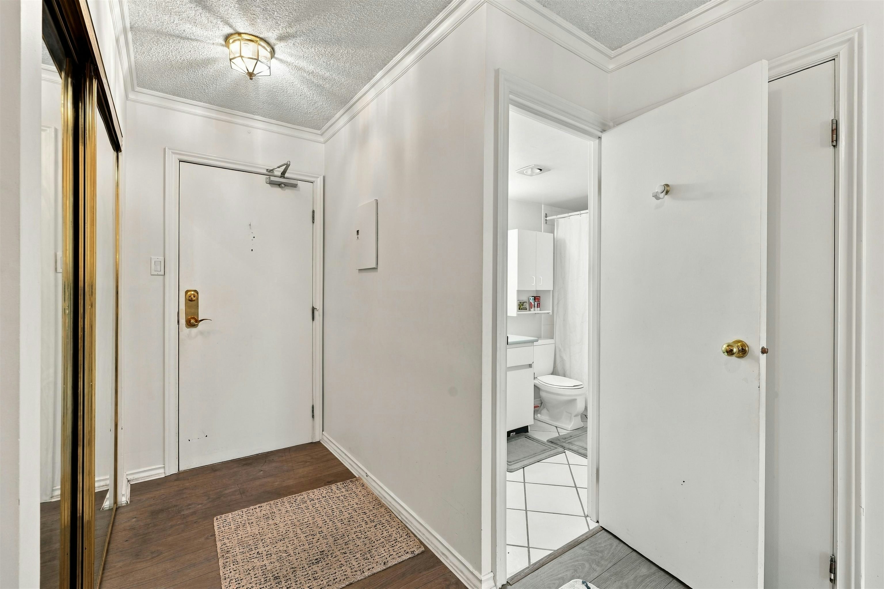 403-2024 Fullerton Avenue - 3