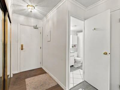 403-2024 Fullerton Avenue - 3