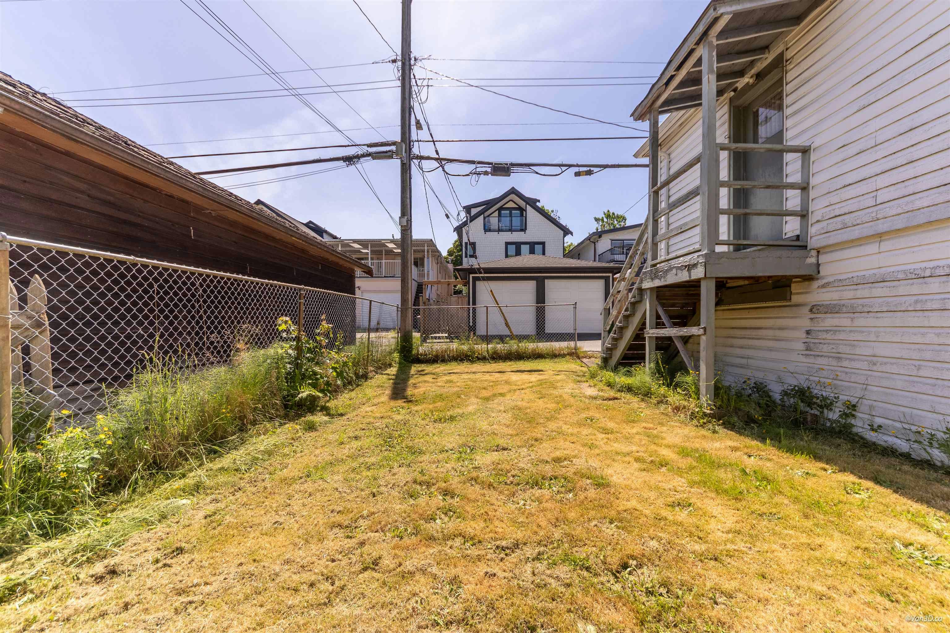 824 Semlin Drive, Vancouver, BC, V5L 4J5 - 7