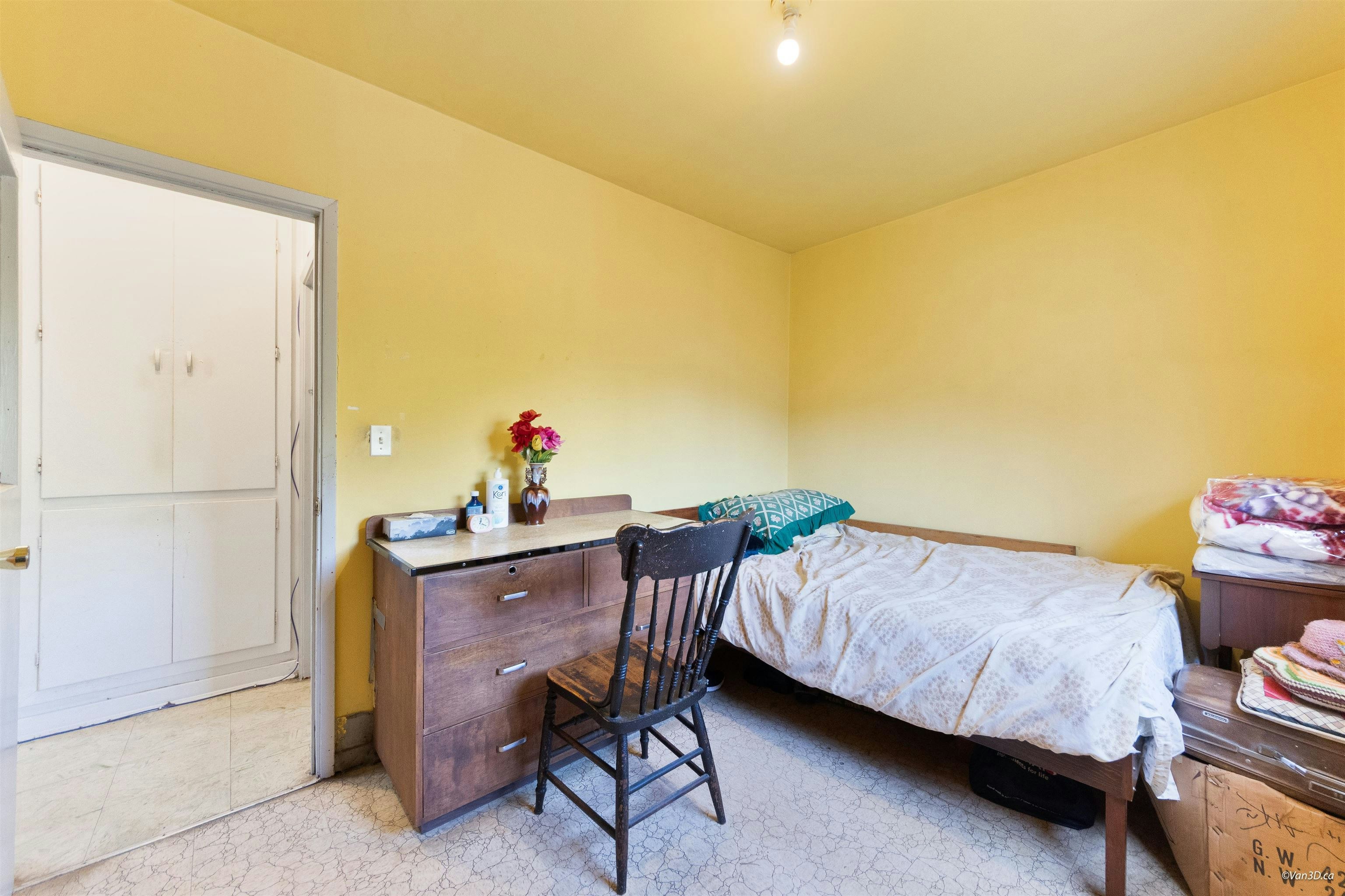 824 Semlin Drive, Vancouver, BC, V5L 4J5 - 13