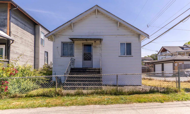 824 Semlin Drive