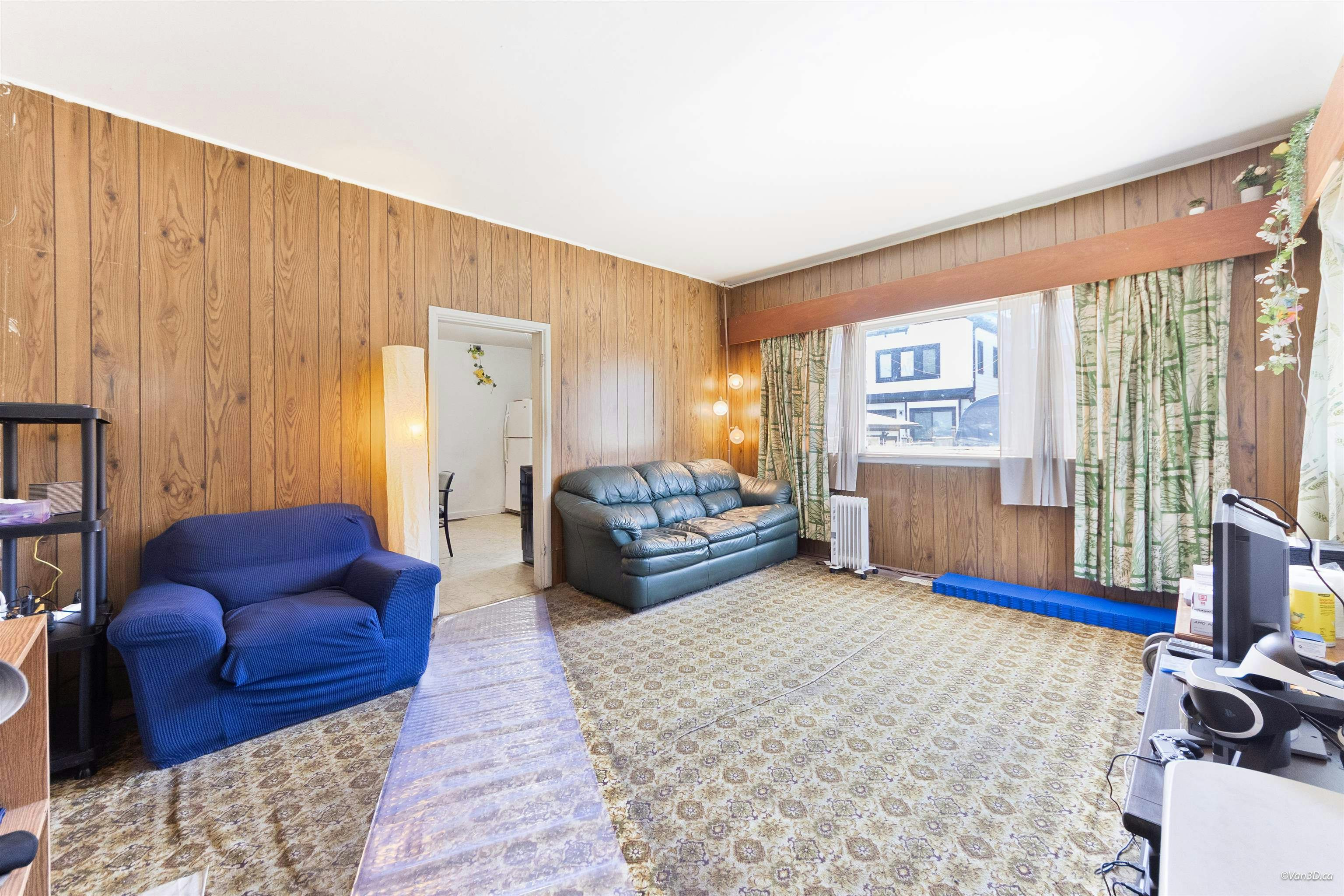 824 Semlin Drive, Vancouver, BC, V5L 4J5 - 9
