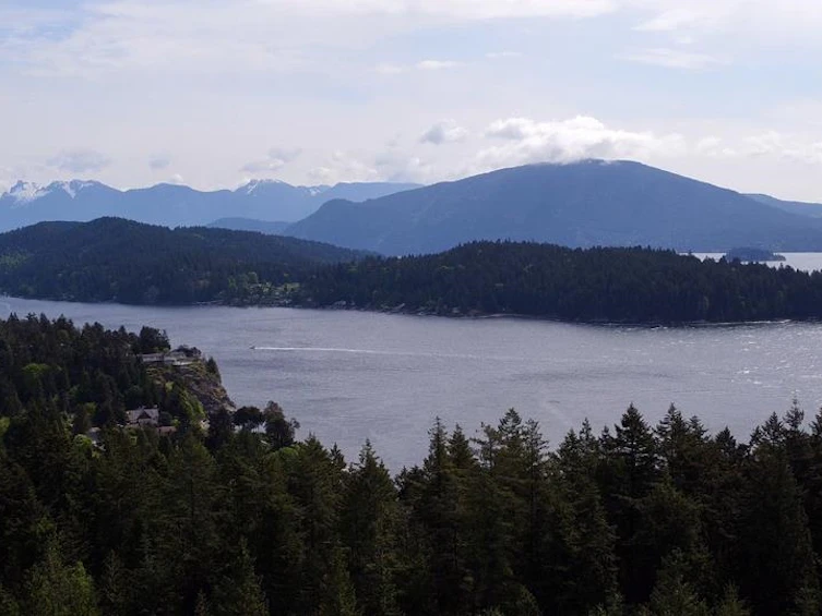 692 Gower Point Road, Gibsons, BC - 17