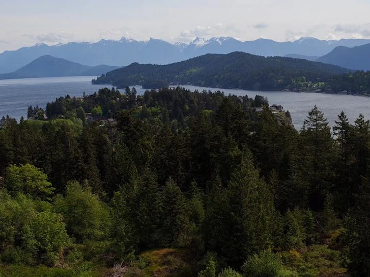 692 Gower Point Road, Gibsons, BC - 18